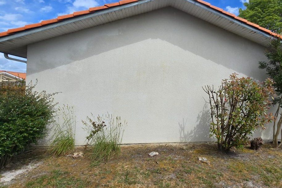 Façade · pignon enduit — après